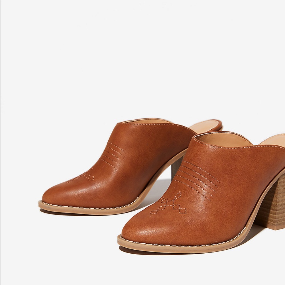 Express western style mules / booties
